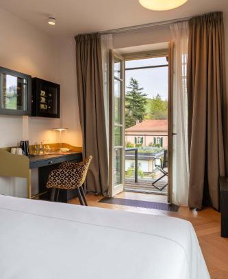 Serralunga d'Alba Hotel | Villaggio Narrante - Le Case dei Conti Mirafiore