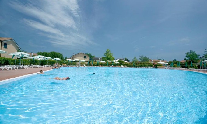 Lido Adriano Apartment | Villaggio Teodorico