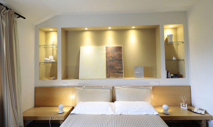 Ameglia Bed & Breakfast | VillaOri at Mouth of Magra, room and breakfast