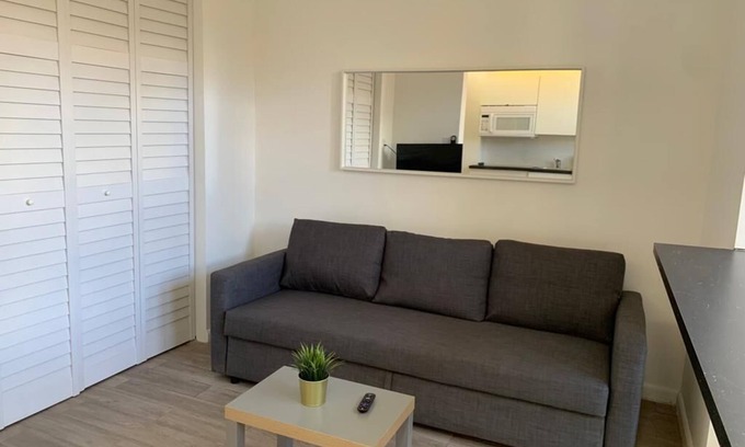Universidad Apartment | Villas at Auxilio Mutuo 103