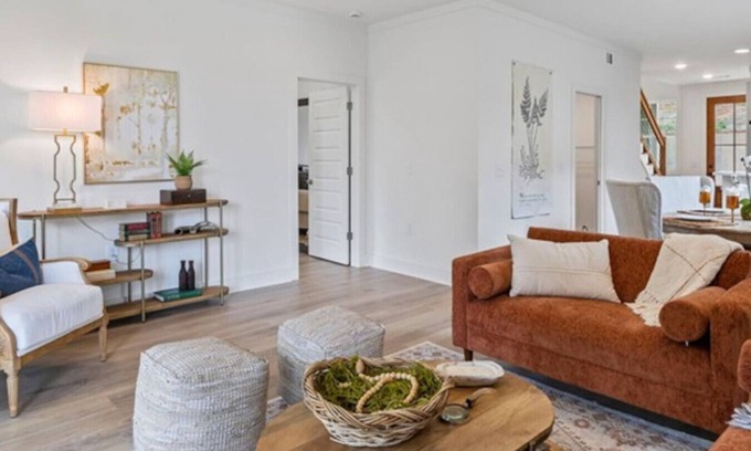 Jacksons' Gap House | Villas at Bay Ridge Unit 8