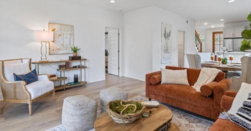 Jacksons' Gap House | Villas at Bay Ridge Unit 1