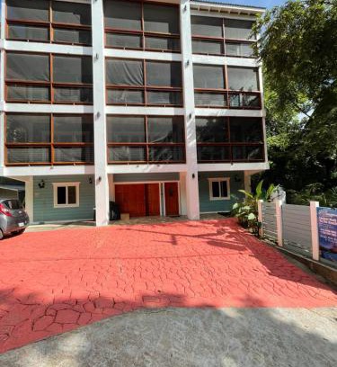 Antoneys Cay Apartment | Villas De Cisnes Starfish or Anchor floors