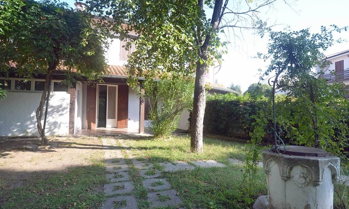 Lido delle Nazioni House | Villetta a schiera disposta su due livelli con ampio giardino privato