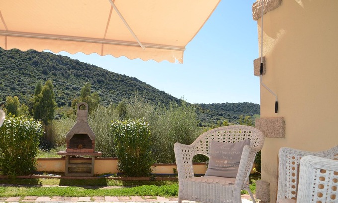 Agrustos Apartment | Villetta con Giardino in Contesto Riservato non Lontana dal Mare Bel01