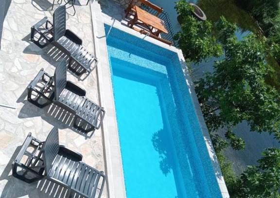 Trebinje House | Vinarija "Đelmo" apartments