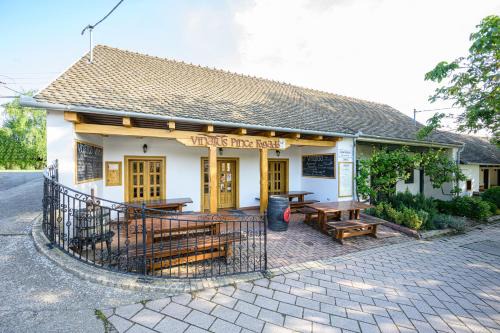 Villany Hotel | Vinatus Pince