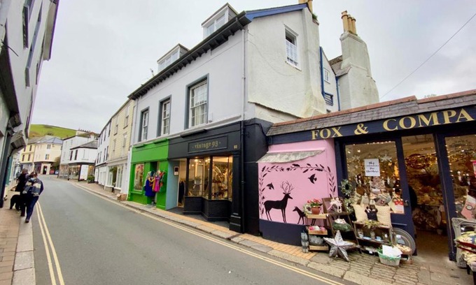 Totnes Apartment | Vine Apartment