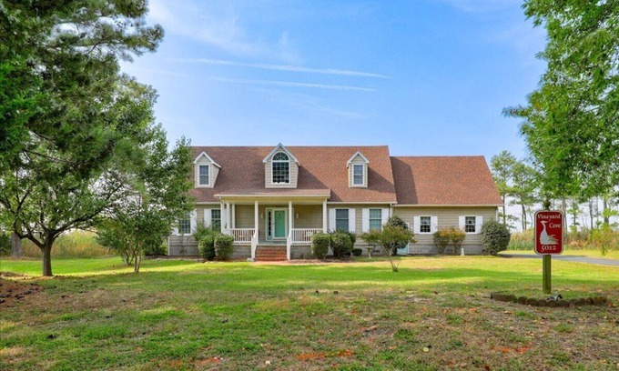 Chincoteague House | Vineyard Cove - Direct Bayfront on Chincoteague Island