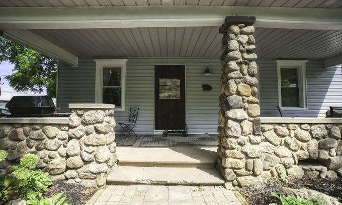 Beamsville Other | Vineyard Location Clean Spacious Family Accommodation 3 Bedroom