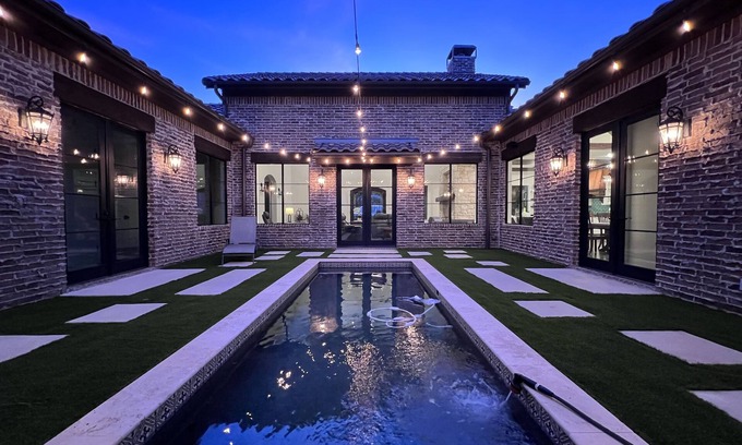 Springtown House | Vineyard Villa
