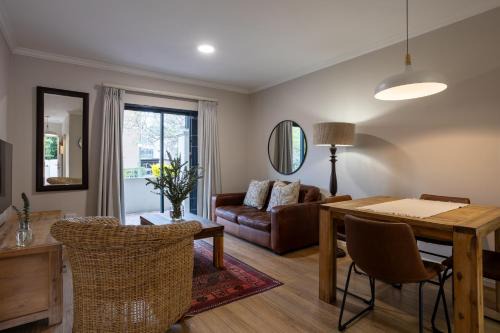 Stellenbosch Central Apartment | Vino Self Catering Apartment