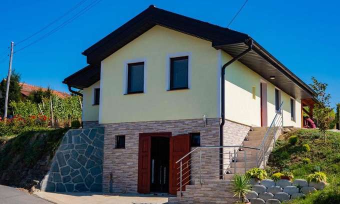 Dobrovnik House | Vinska klet Seršen