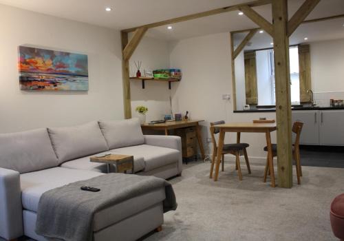 Lower Largo Apartment | Vintage Beach House
