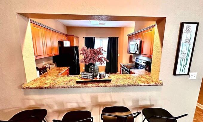 Prattville House | Vintage Boho Condo In Prattville
