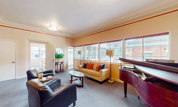 Downtown Apartment | Vintage downtown apt with balcony, W/D, streaming, kitchen & close to the ocean