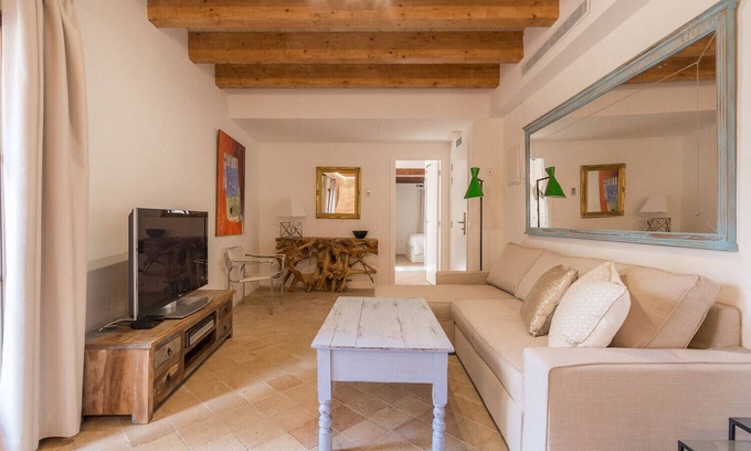 Cort Apartment | VINTAGE PALMA PALACE (SUPERIOR 4) TI/200