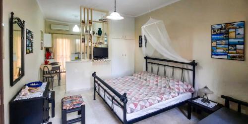 Spata-Artemida Apartment | "Vintage style" mini apartment