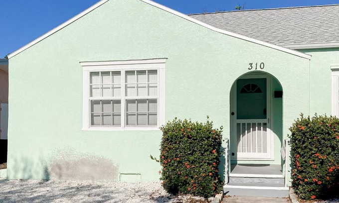 Venice House | Vintage Venice Duplex - A