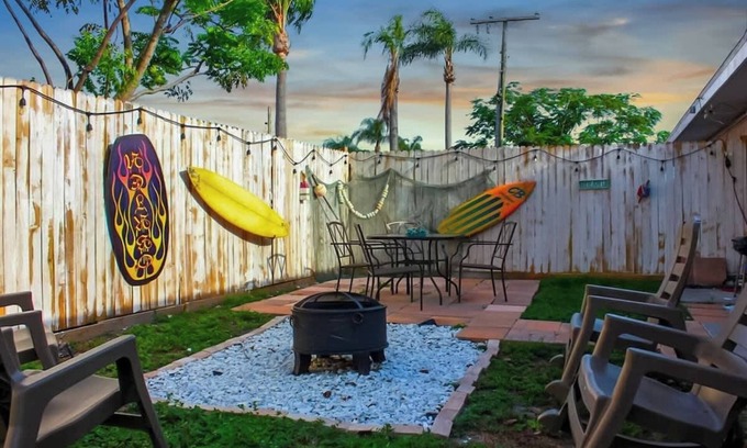 Southgate House | Vintage Vibes - Grill, Chill & Beach Thrills
