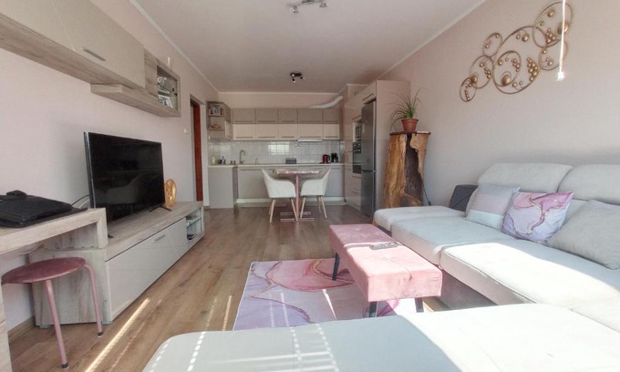 Nyiregyhaza Apartment | Violet Superior