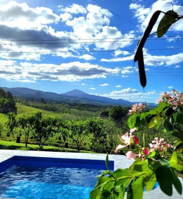 Canton Guatuso Villa | Vista al Volcán Tenorio y Montaña
