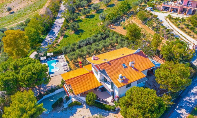 Colonnella Villa | Vista Allegra Pagoda - Villa con piscina