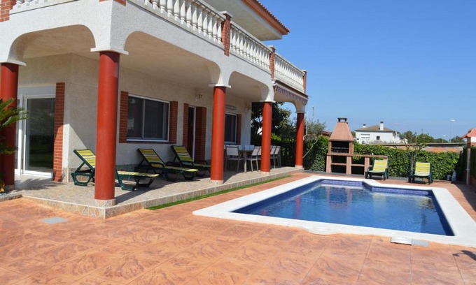 Cubelles Villa | Vista Cunit