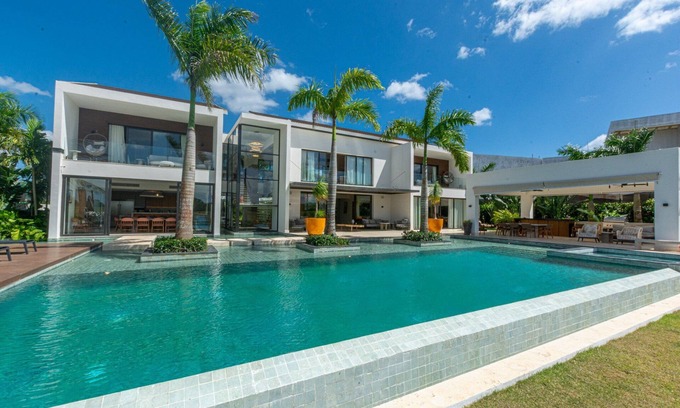 Casa de Campo Villa | Vista Largos: Luxury Villa w/Chef, Waiter, Concierge & Golf Cart Included