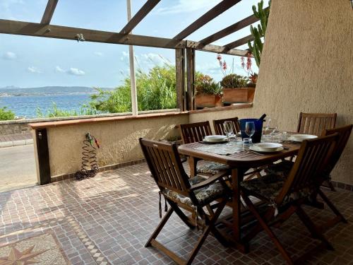La Maddalena Apartment | Vista mare La Maddalena con posto Barca e posto Auto coperto
