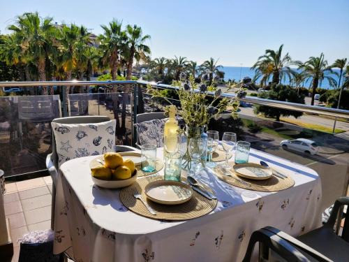 Pineda de Mar Apartment | VistaMar Beautiful Apartment with Amazing Sea View, Pineda de Mar