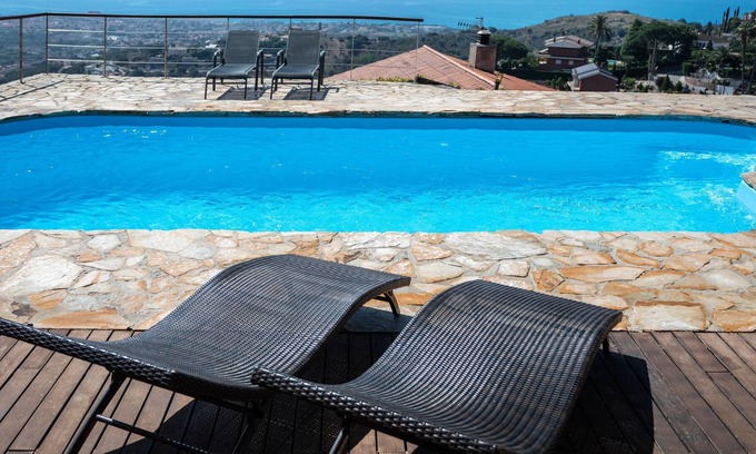 Alella Ski Chalet | VISTAMAR. House with spectacular sea views