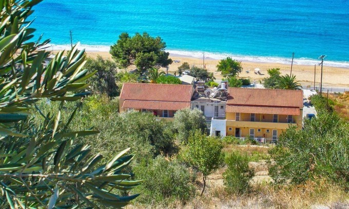 Agios Georgios Pagon Apartment | Vistonia Studio 5 - right on the beach with sea views