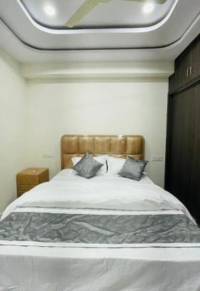 Kukatpally Housing Board Colony House | Viswanadhuni's Antilia Comfort Stay Inns Single Rooms