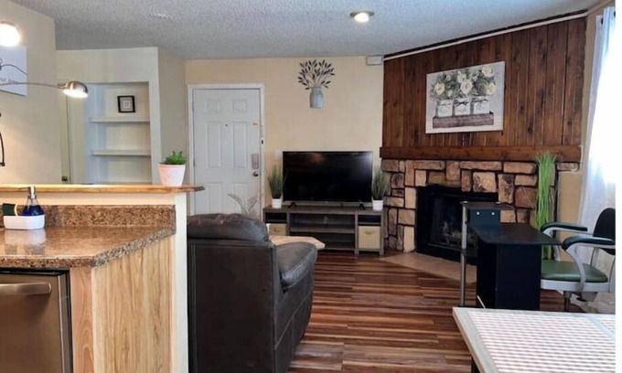 Southeast Colorado Springs Apartment | Vita Lux Domain