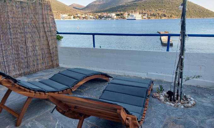 Steni Dirfyos Apartment | Vitamin Sea house