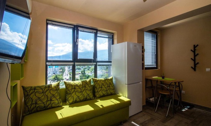 Studentski Grad Apartment | Vitosha View Apartment with Parking