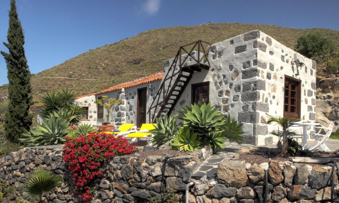 Guia de Isora House | ViVaTenerife - Estate with idyllic mountain landscapes