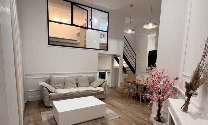 Centre Ville Apartment | Vivez une Escapade Romantique Inoubliable en Plein Cœur de Saint-étienne