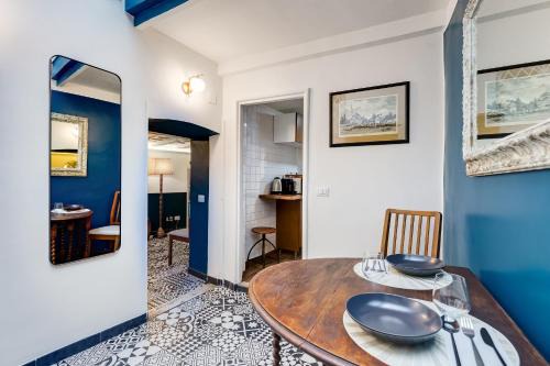 Rione III Colonna Apartment | Vivilo Collection - Macelli Spanish Steps Apartment