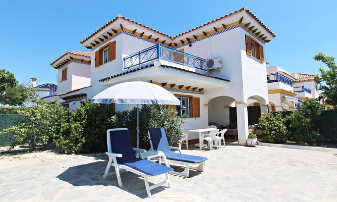 Vera Beach Apartment | VM 6 - Duplex with private garden near the beach
