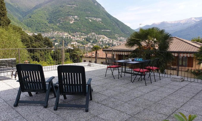 Torno Apartment | Voi da Noi Intero appartamento con parcheggio privato