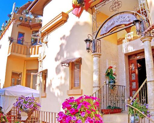 Old Town House | Voila Inn