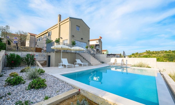 Momjan House | Volare e Cantare Villa with heated pool