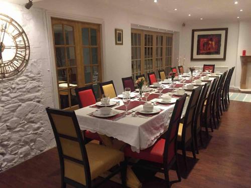 Penpont House | Vollie House with Hot Tub, Sauna & Log Burner