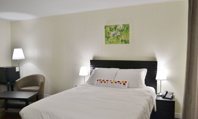 Listowel Hotel | VOW MOTEL LISTOWEL ON