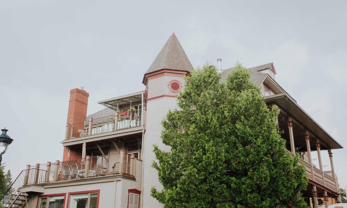 Sainte-Agathe-des-Monts Apartment | Vrbo Property