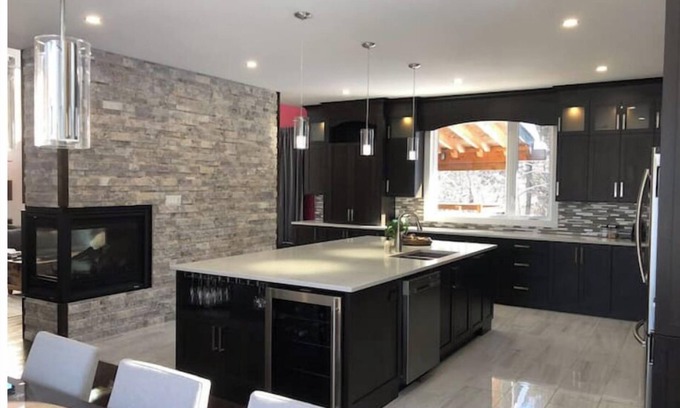 Sainte-Ann-des-Lacs Ski Chalet | Vrbo Property