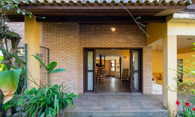 Penedo House | Vrbo Property