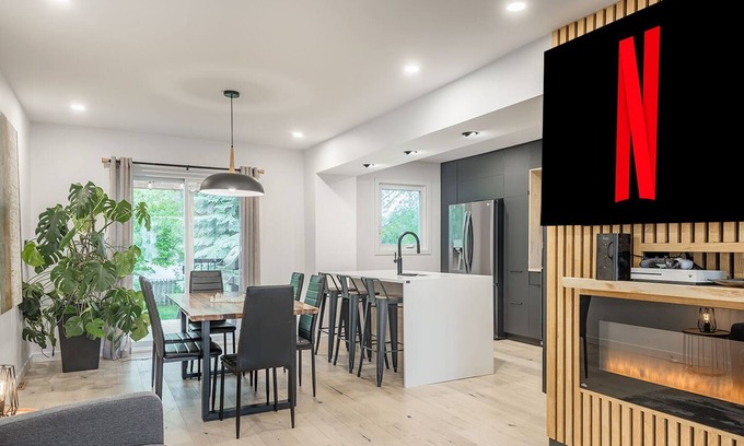 Brossard House | Vrbo Property